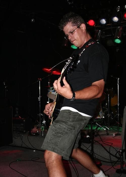 Sterling Hotel w/ Peter and The Test Tube Babies – August 25, 2005 photo 28